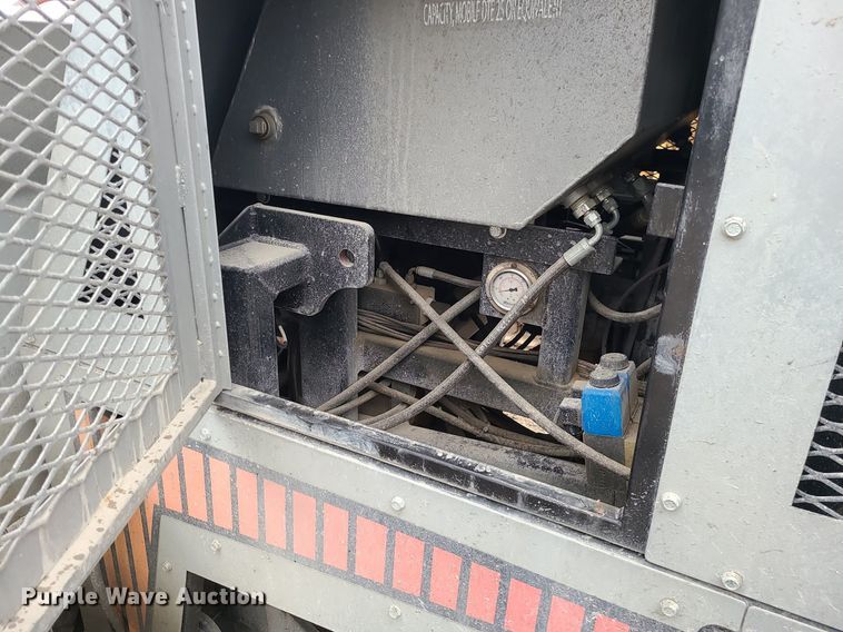 image for item LH9928 Phoenix 6500  curb machine