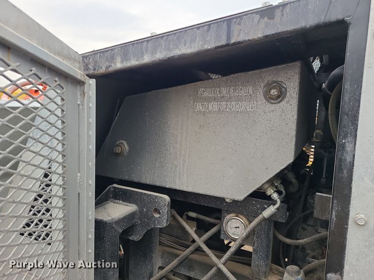 image for item LH9928 Phoenix 6500  curb machine