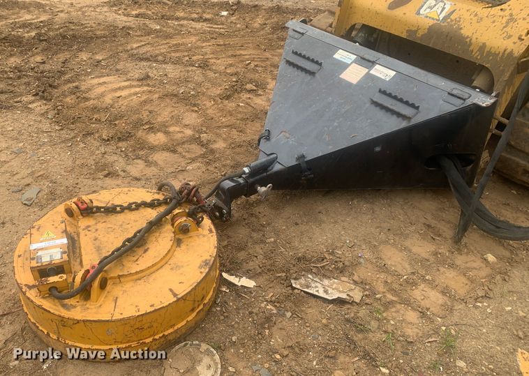 image for item LI9118 Moley Magnetics Inc. ESM 30/200017  skid steer magnet