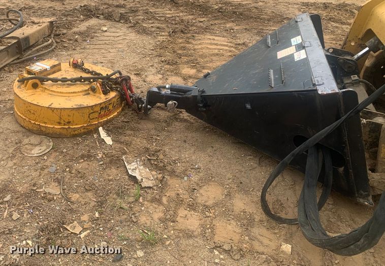 image for item LI9118 Moley Magnetics Inc. ESM 30/200017  skid steer magnet