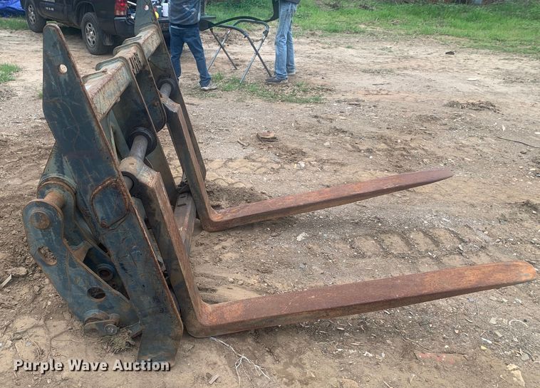 image for item LI9119 JRB  56" L forks