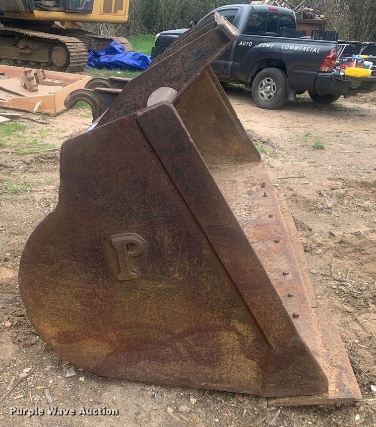 image for item LI9120 Pemberton 18584 MEGA2503-GRB  107" L bucket