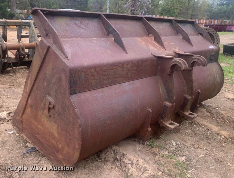 image for item LI9120 Pemberton 18584 MEGA2503-GRB  107" L bucket