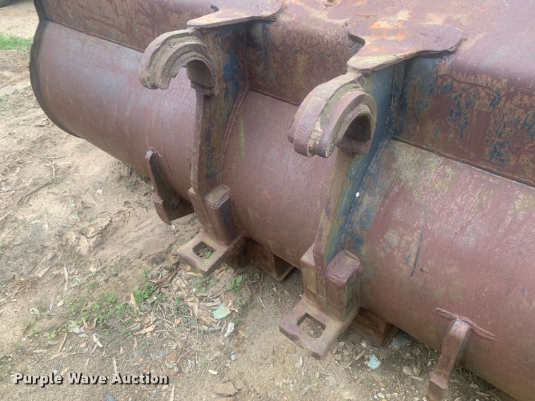 image for item LI9120 Pemberton 18584 MEGA2503-GRB  107" L bucket