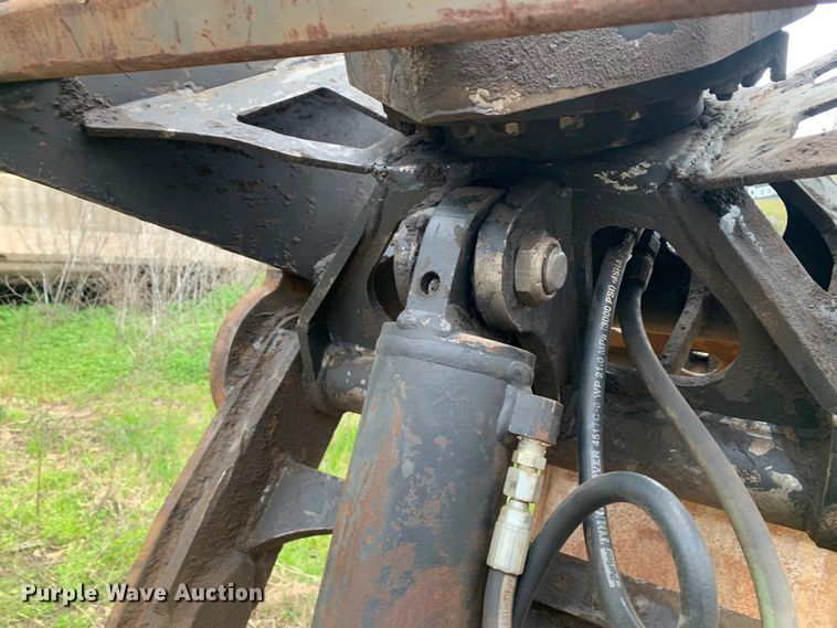 image for item LI9121 Rotobec 115.C.B19.N3.5  scrap grapple