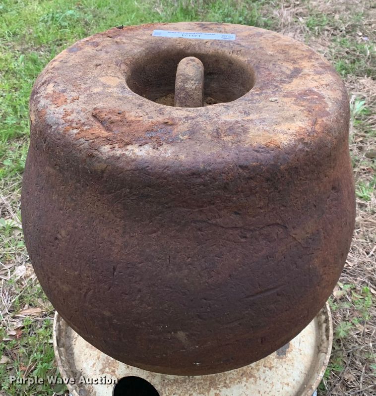 image for item LI9124 Wrecking ball