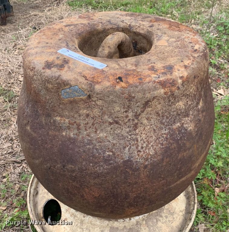 image for item LI9124 Wrecking ball