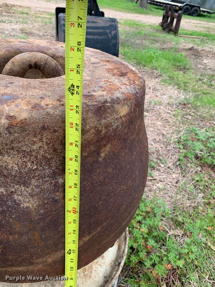 image for item LI9124 Wrecking ball