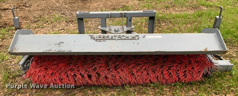 image for item LI9126 Versatech HD 8MSY-475-E2-G-S  skid steer boom