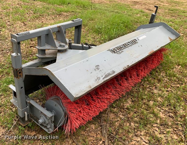 image for item LI9126 Versatech HD 8MSY-475-E2-G-S  skid steer boom