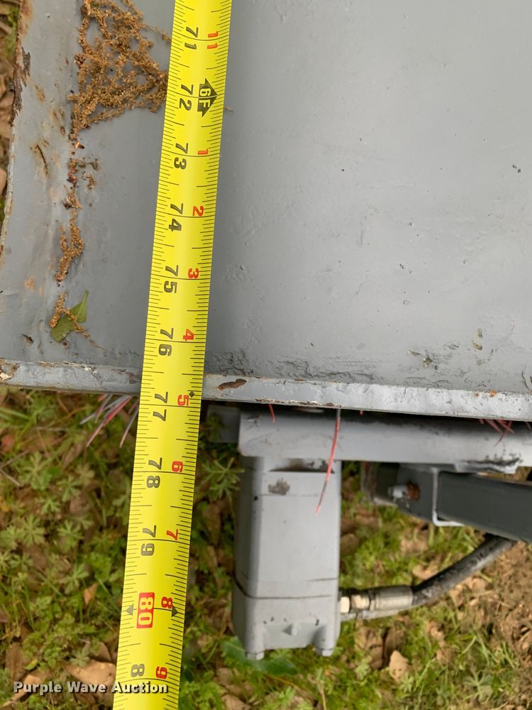 image for item LI9126 Versatech HD 8MSY-475-E2-G-S  skid steer boom