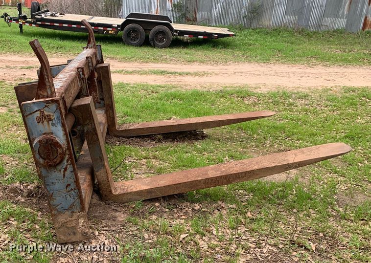 image for item LI9127 Mah  71" L forks