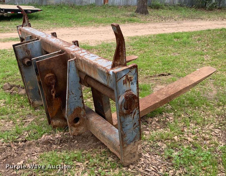 image for item LI9127 Mah  71" L forks