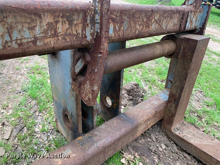 image for item LI9127 Mah  71" L forks