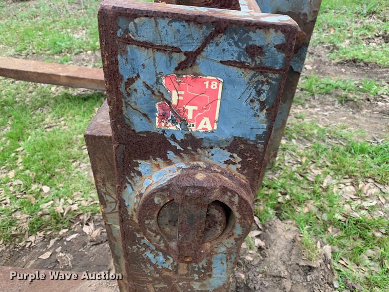 image for item LI9127 Mah  71" L forks