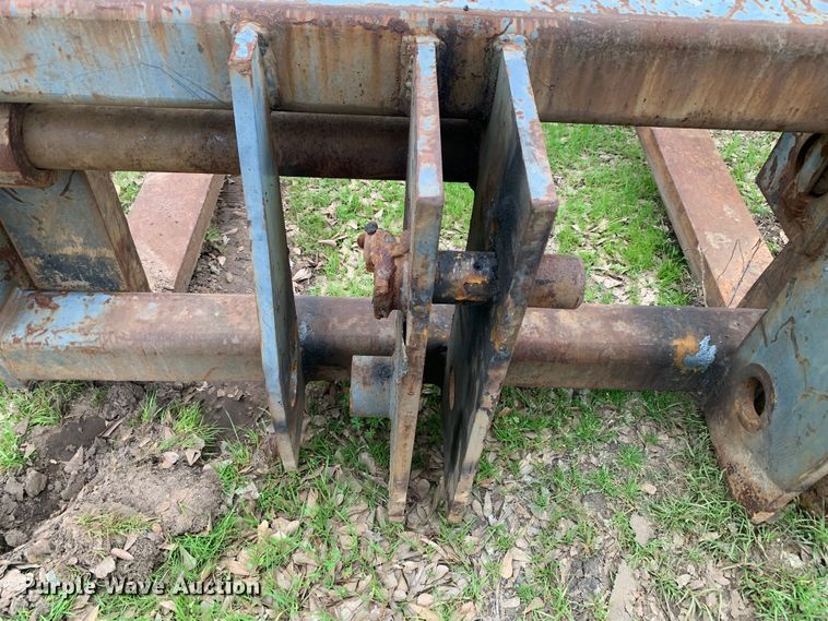 image for item LI9127 Mah  71" L forks