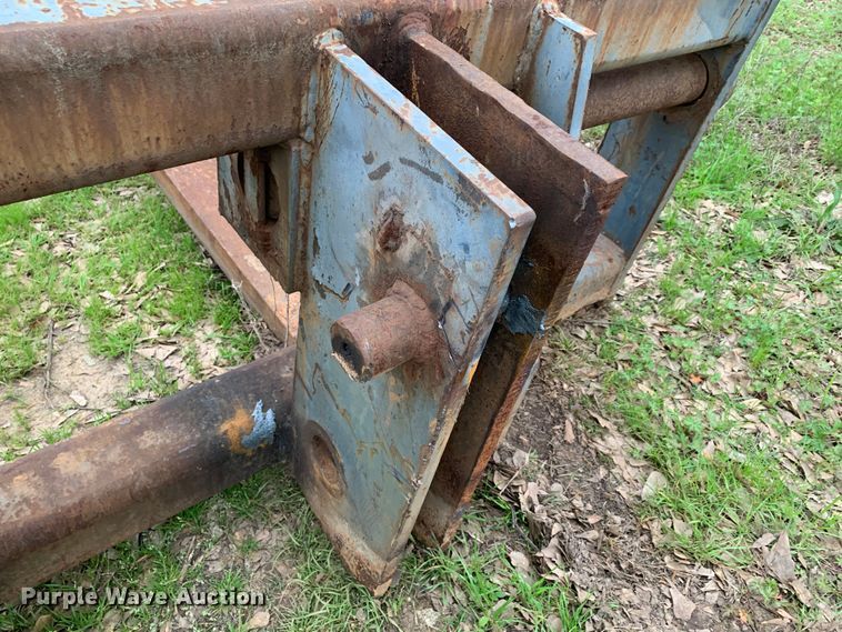 image for item LI9127 Mah  71" L forks