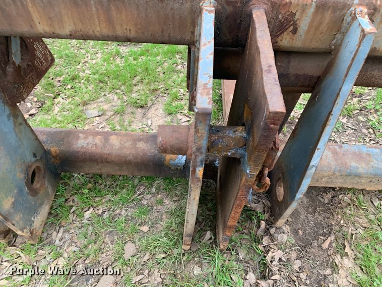 image for item LI9127 Mah  71" L forks