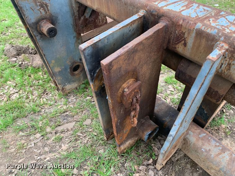 image for item LI9127 Mah  71" L forks