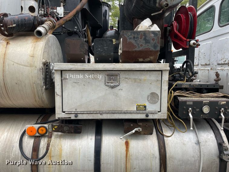 image for item LJ9559 2003 Sterling LT7500  sewer jetter truck