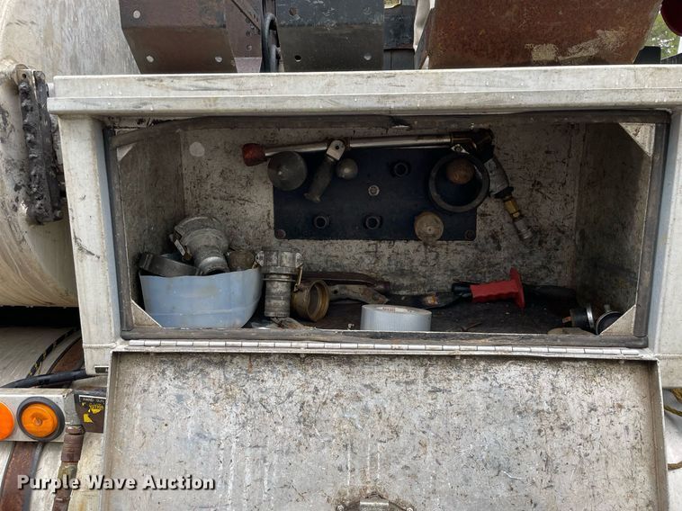 image for item LJ9559 2003 Sterling LT7500  sewer jetter truck