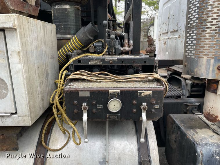 image for item LJ9559 2003 Sterling LT7500  sewer jetter truck