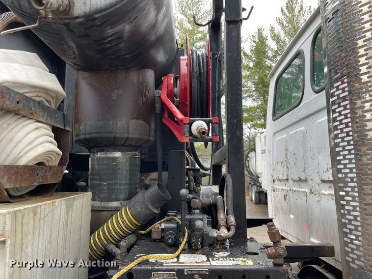 image for item LJ9559 2003 Sterling LT7500  sewer jetter truck