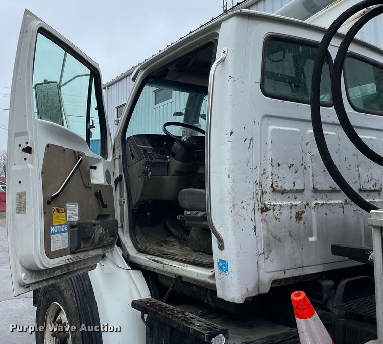 image for item LJ9559 2003 Sterling LT7500  sewer jetter truck