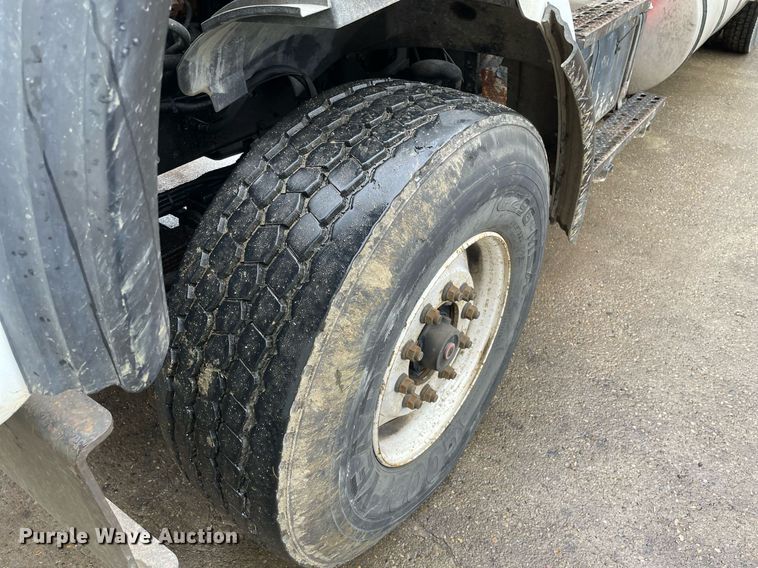 image for item LJ9559 2003 Sterling LT7500  sewer jetter truck