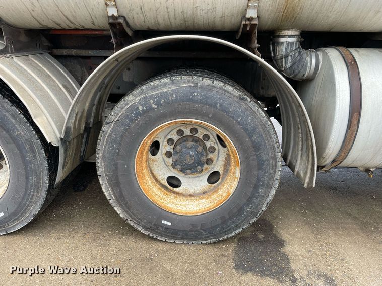 image for item LJ9559 2003 Sterling LT7500  sewer jetter truck