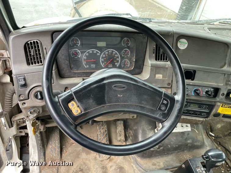 image for item LJ9561 2003 Sterling LT7500  sewer jetter truck