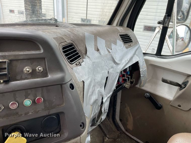 image for item LJ9561 2003 Sterling LT7500  sewer jetter truck