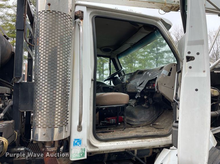 image for item LJ9561 2003 Sterling LT7500  sewer jetter truck