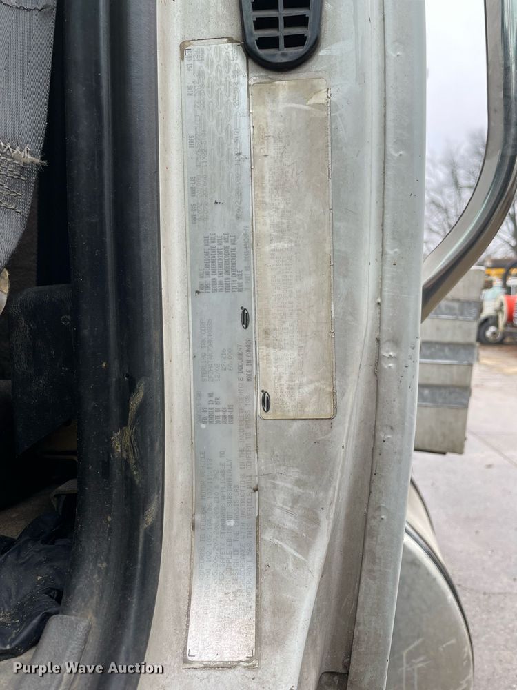 image for item LJ9561 2003 Sterling LT7500  sewer jetter truck