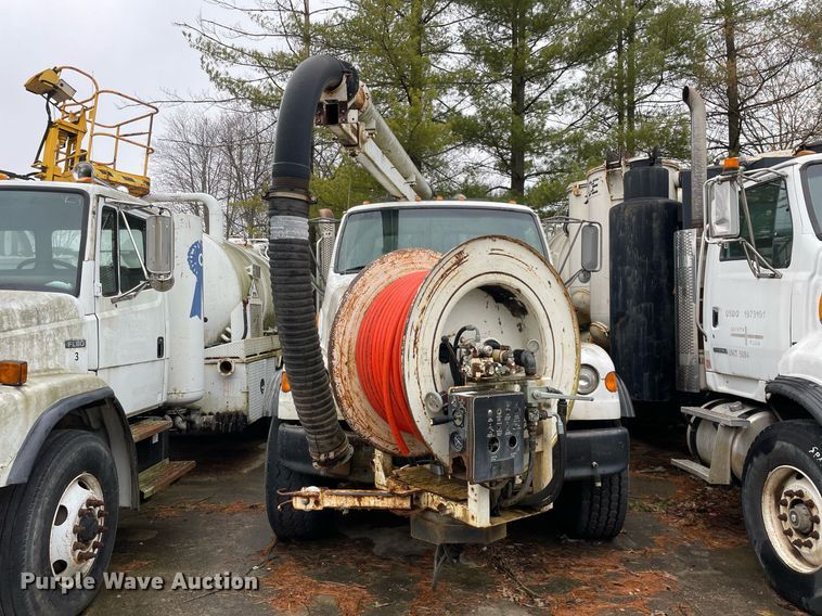 image for item LJ9562 2000 Sterling LT7500  sewer jetter truck