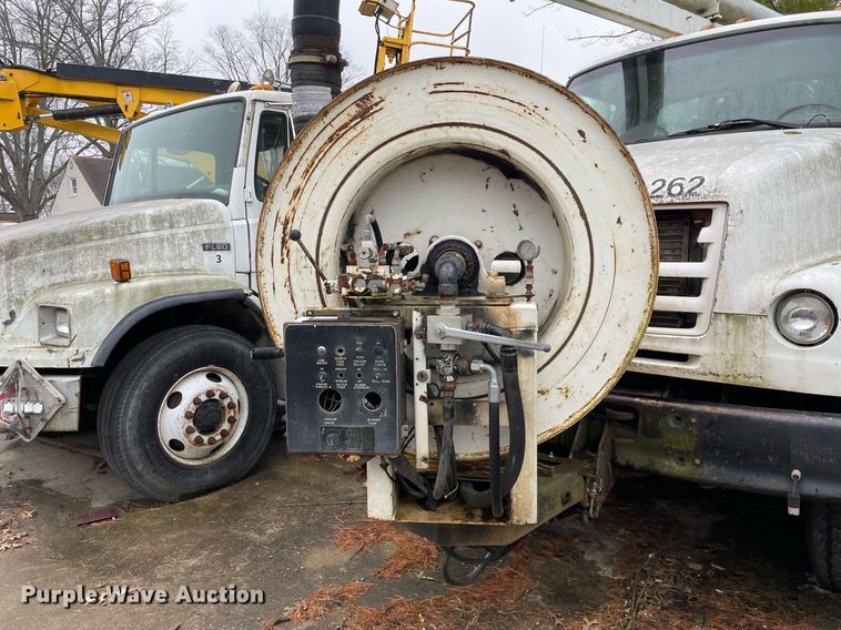 image for item LJ9562 2000 Sterling LT7500  sewer jetter truck
