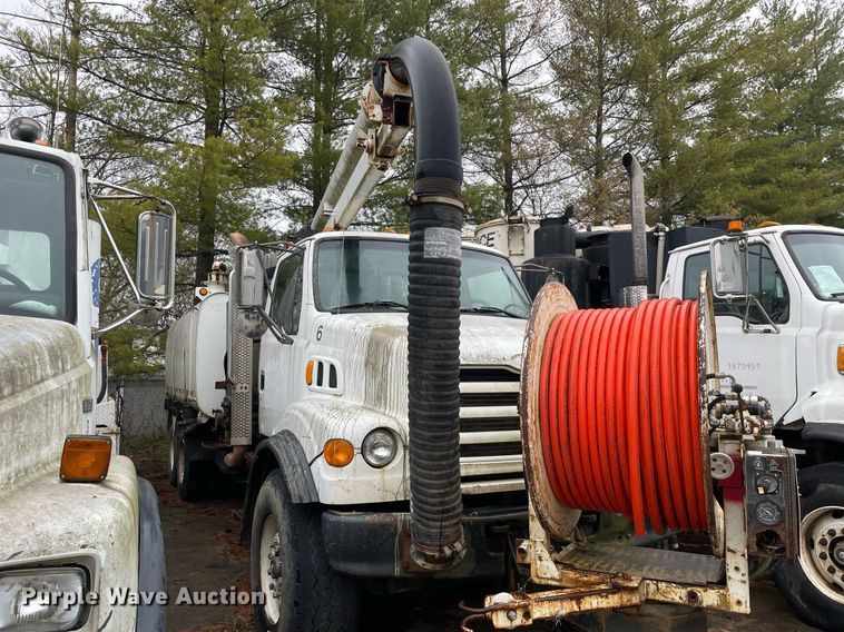 image for item LJ9562 2000 Sterling LT7500  sewer jetter truck
