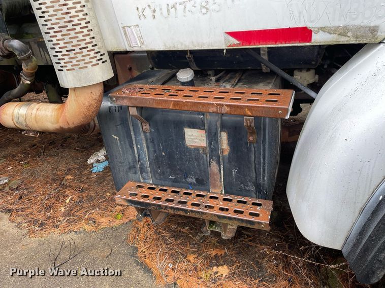 image for item LJ9562 2000 Sterling LT7500  sewer jetter truck