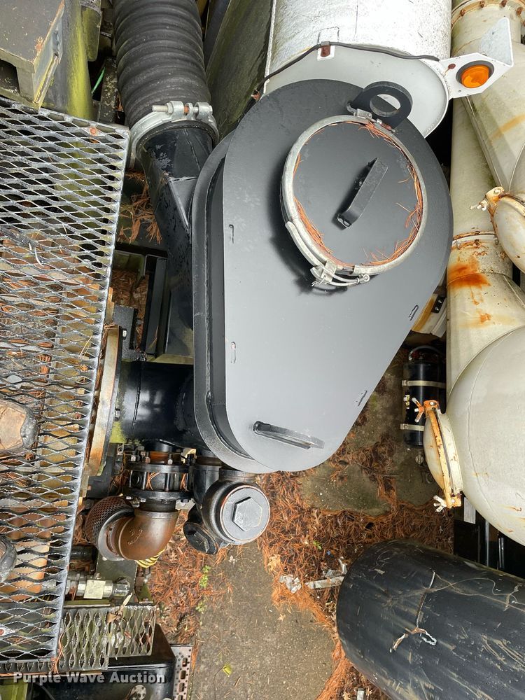 image for item LJ9562 2000 Sterling LT7500  sewer jetter truck