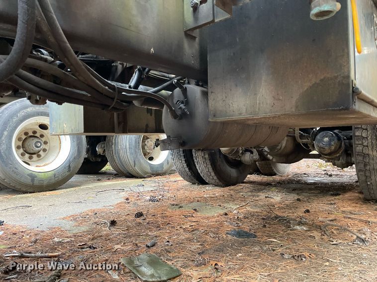 image for item LJ9562 2000 Sterling LT7500  sewer jetter truck