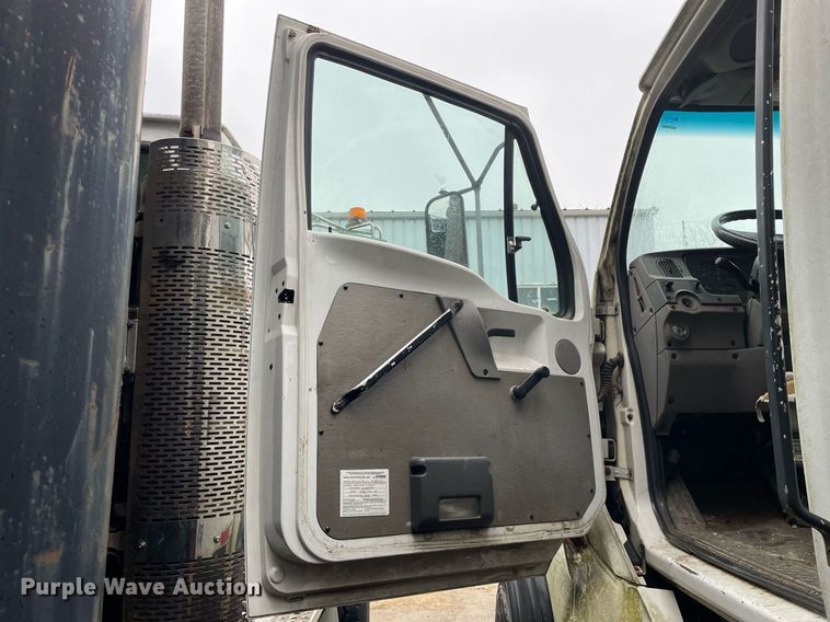 image for item LJ9562 2000 Sterling LT7500  sewer jetter truck