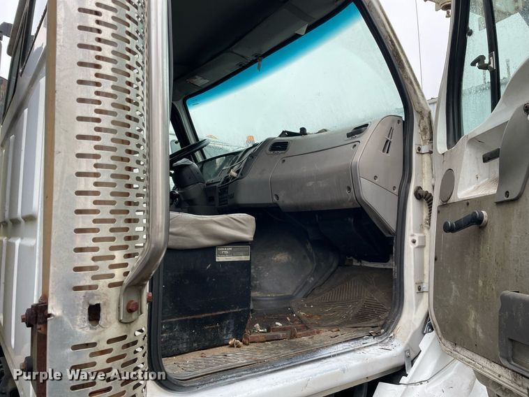 image for item LJ9562 2000 Sterling LT7500  sewer jetter truck