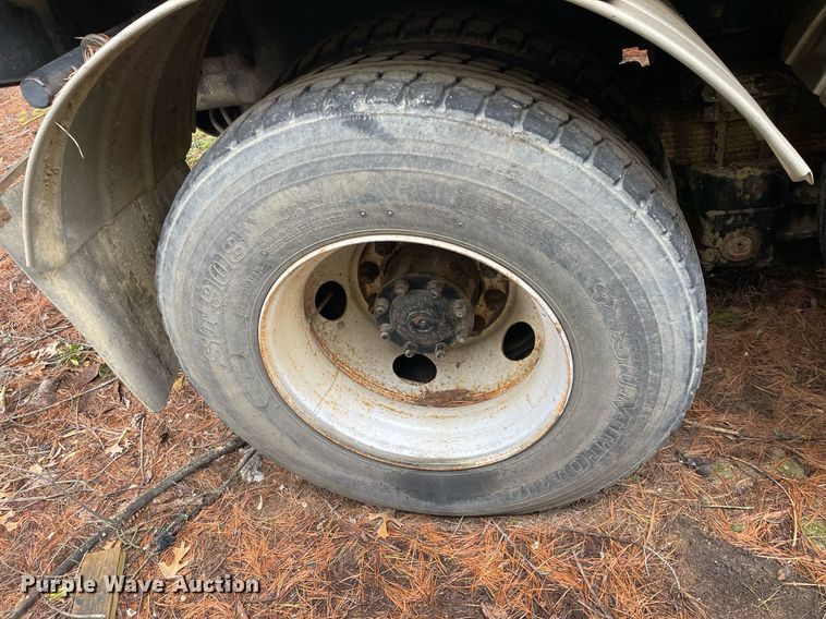 image for item LJ9562 2000 Sterling LT7500  sewer jetter truck