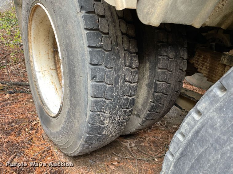 image for item LJ9562 2000 Sterling LT7500  sewer jetter truck