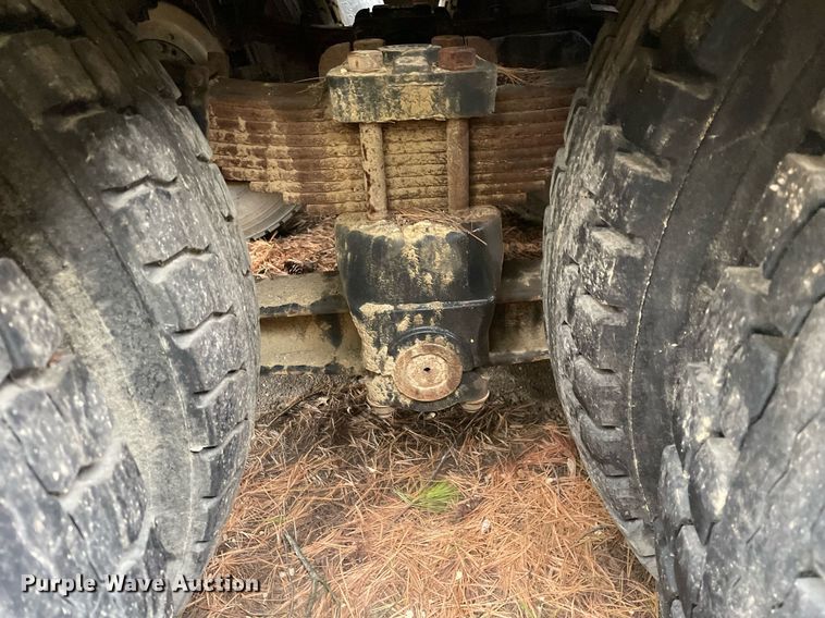 image for item LJ9562 2000 Sterling LT7500  sewer jetter truck