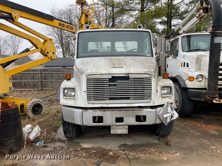 image for item LJ9563 1999 Freightliner FL80  sewer jetter truck