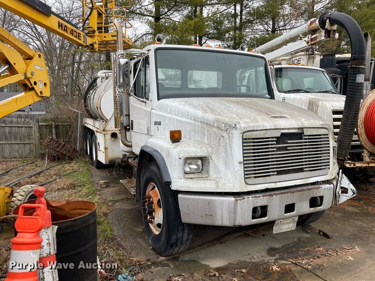 image for item LJ9563 1999 Freightliner FL80  sewer jetter truck