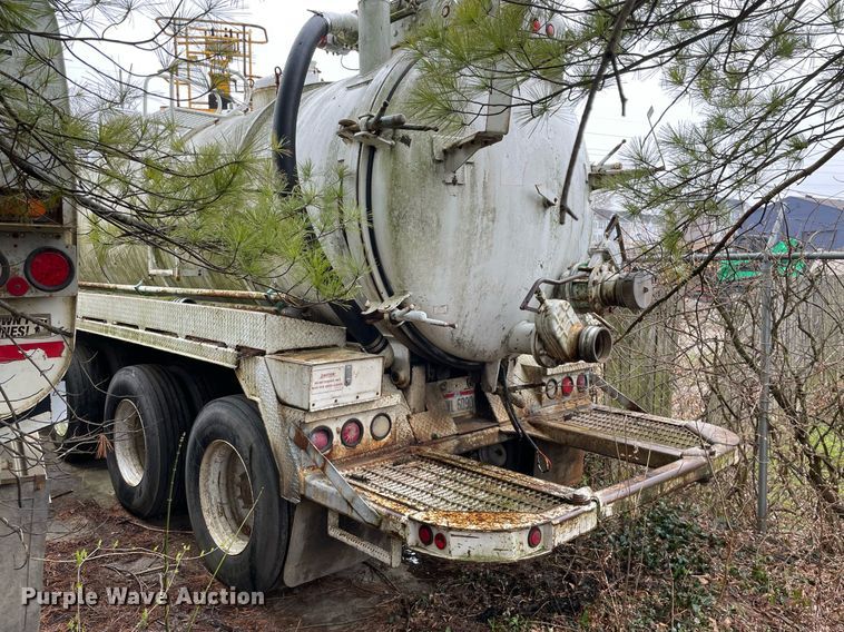 image for item LJ9563 1999 Freightliner FL80  sewer jetter truck