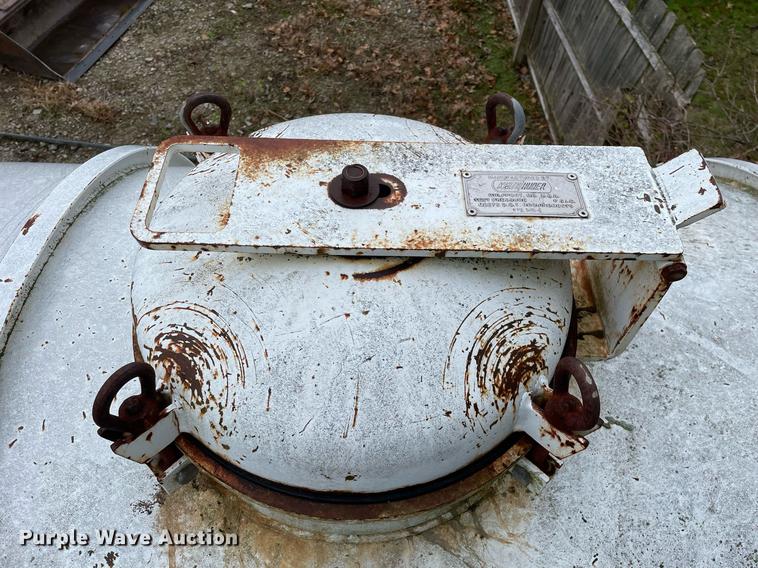 image for item LJ9563 1999 Freightliner FL80  sewer jetter truck