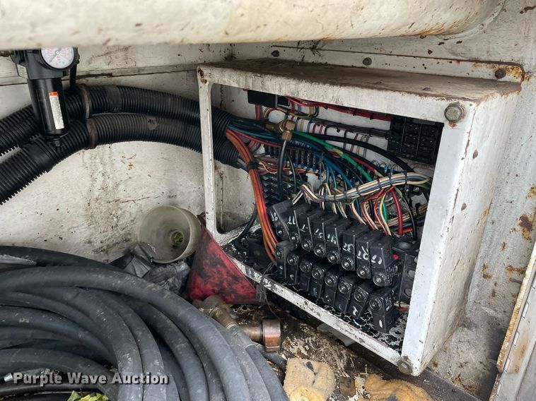 image for item LJ9563 1999 Freightliner FL80  sewer jetter truck